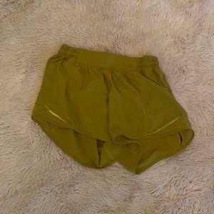 Lululemon hotty hots